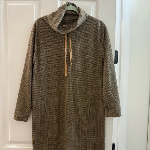 NWT Max Studio Brown Double Knit Houndstooth Bubble Sleeve Dress - Small - Picture 4 of 9